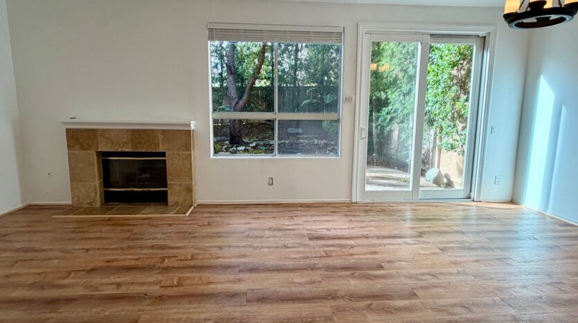 4905 Santo Dr - Oak Park - California - 3 bed, 2.5 bath rental property