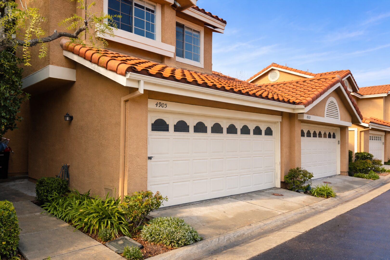 4905 Santo Dr - Oak Park - California - 3 bed, 2.5 bath rental property