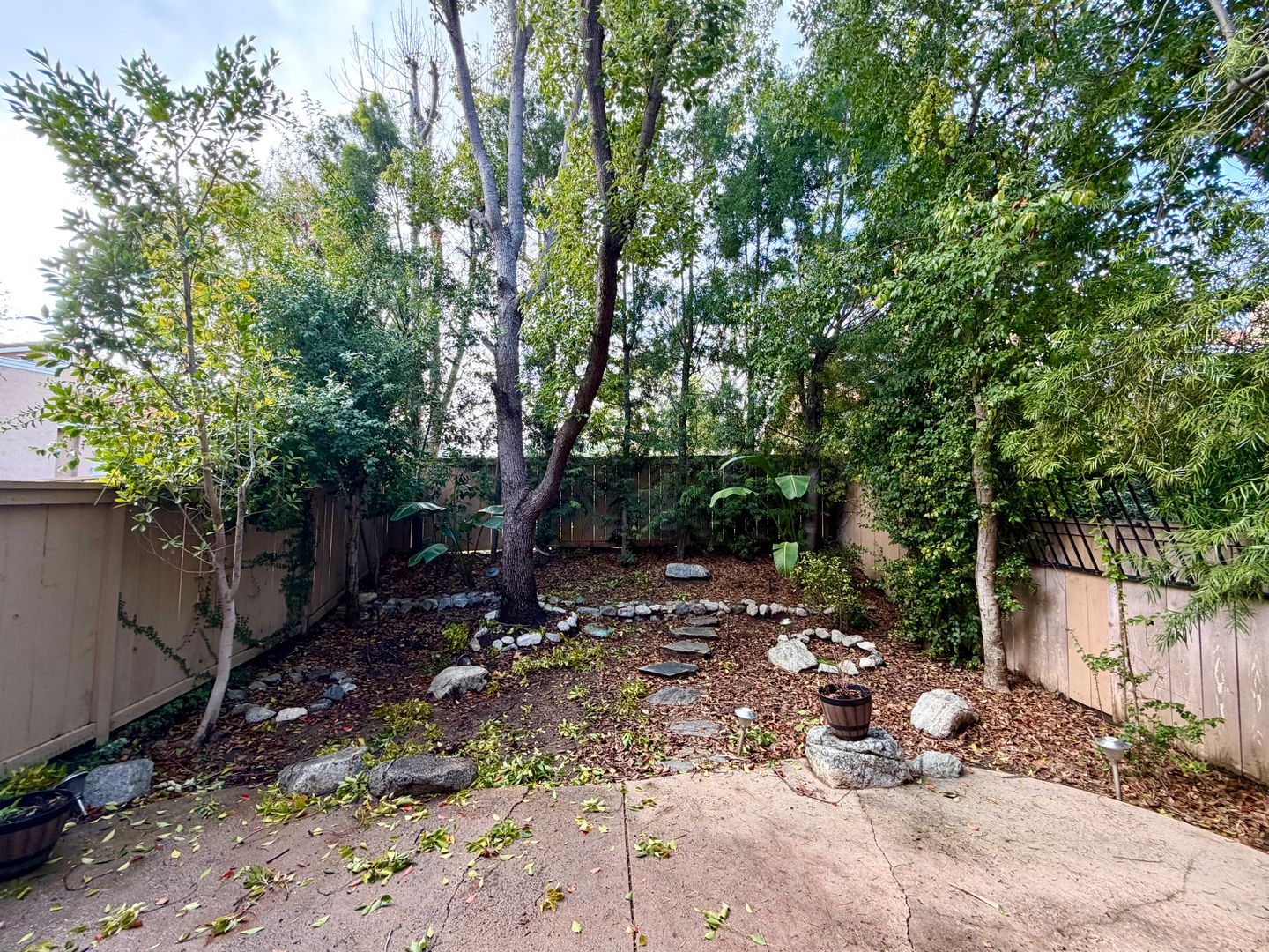 4905 Santo Dr - Oak Park - California - 3 bed, 2.5 bath rental property