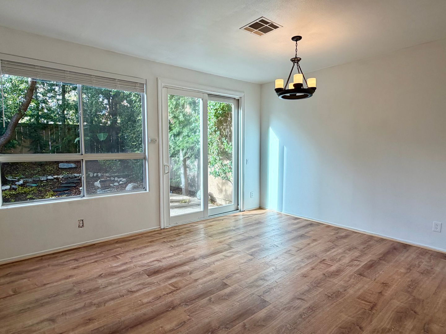 4905 Santo Dr - Oak Park - California - 3 bed, 2.5 bath rental property