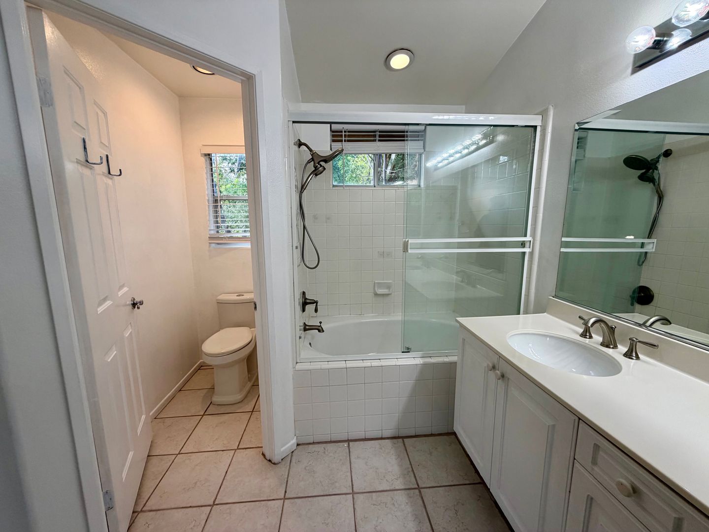 4905 Santo Dr - Oak Park - California - 3 bed, 2.5 bath rental property