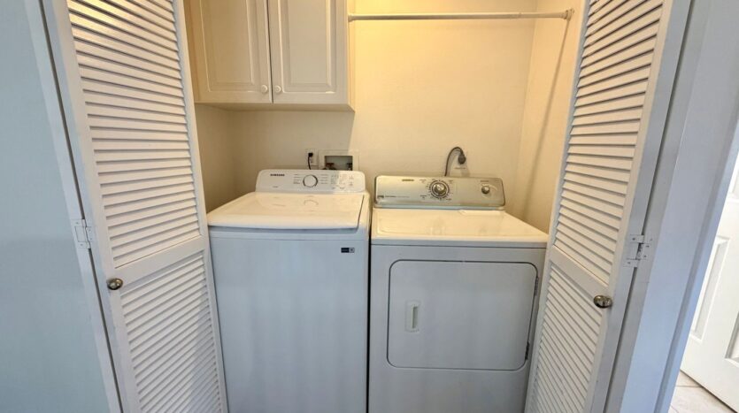 4905 Santo Dr - Oak Park - California - 3 bed, 2.5 bath rental property