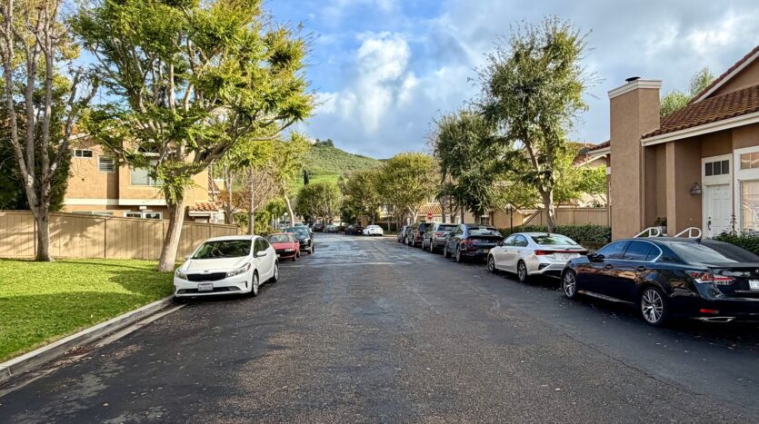 4905 Santo Dr - Oak Park - California - 3 bed, 2.5 bath rental property