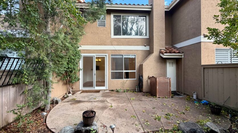 4905 Santo Dr - Oak Park - California - 3 bed, 2.5 bath rental property