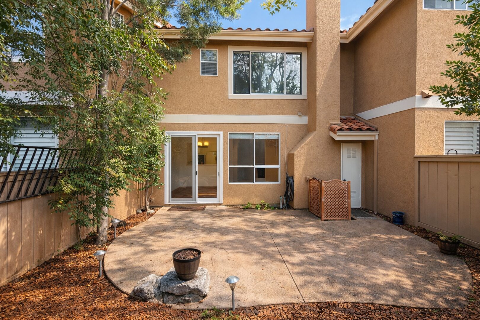 4905 Santo Dr - Oak Park - California - 3 bed, 2.5 bath rental property
