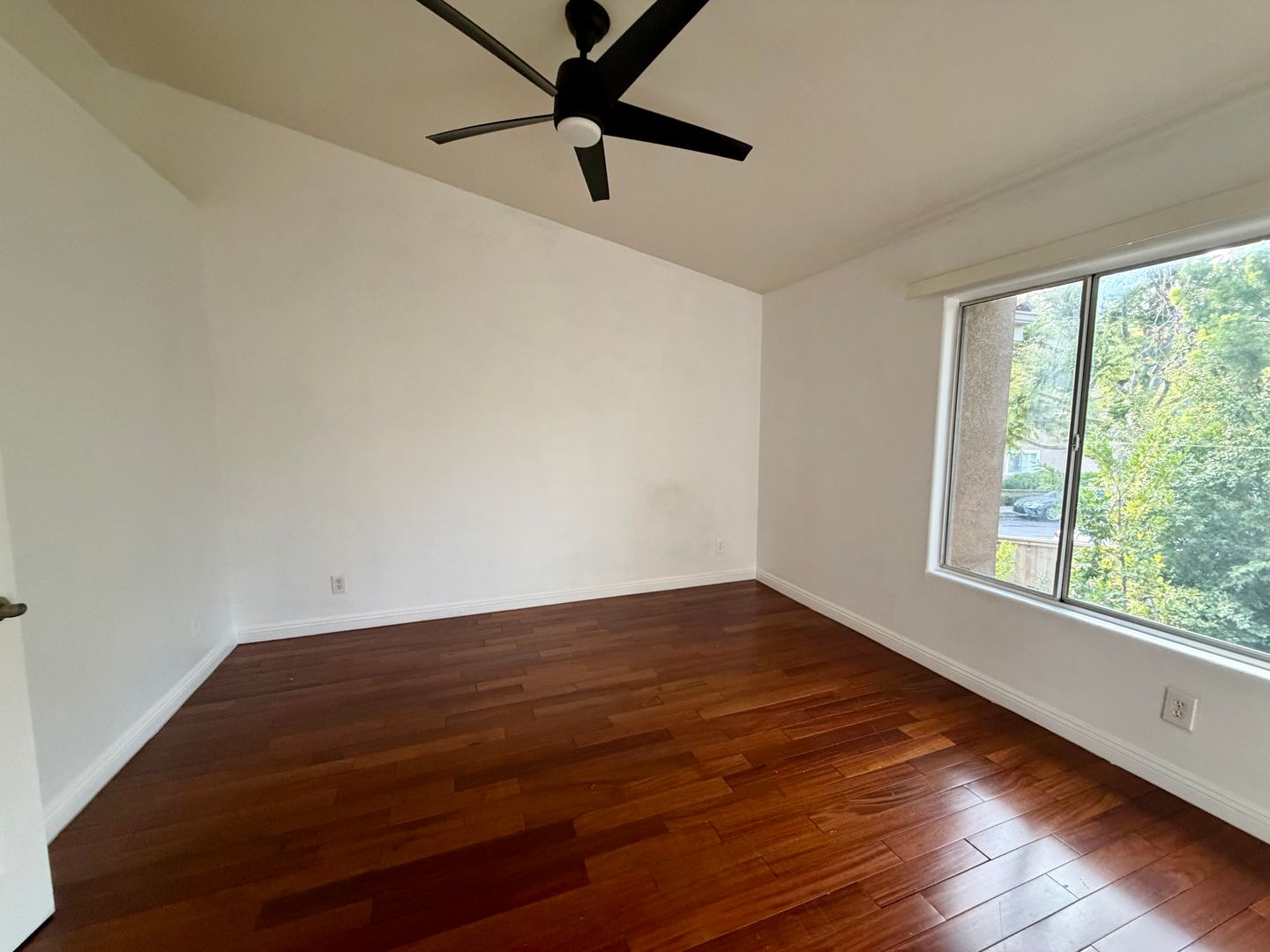 4905 Santo Dr - Oak Park - California - 3 bed, 2.5 bath rental property