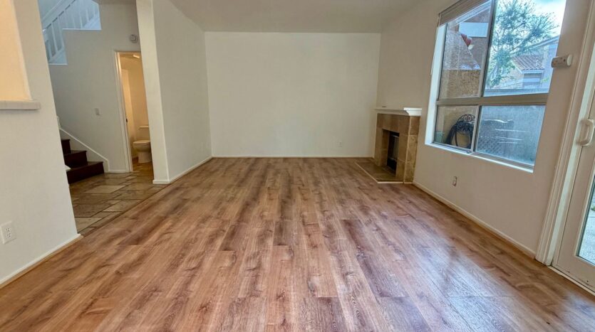 4905 Santo Dr - Oak Park - California - 3 bed, 2.5 bath rental property