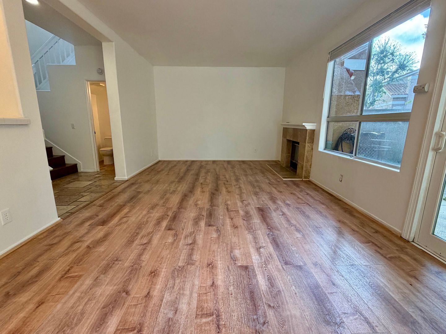 4905 Santo Dr - Oak Park - California - 3 bed, 2.5 bath rental property