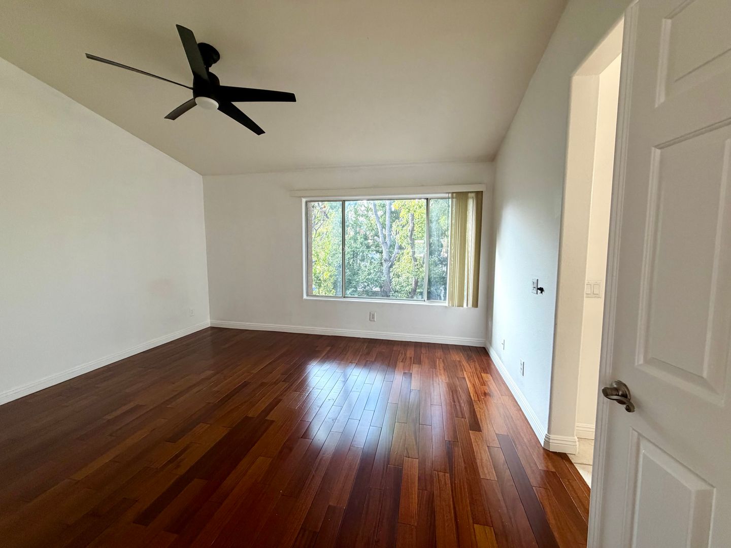 4905 Santo Dr - Oak Park - California - 3 bed, 2.5 bath rental property