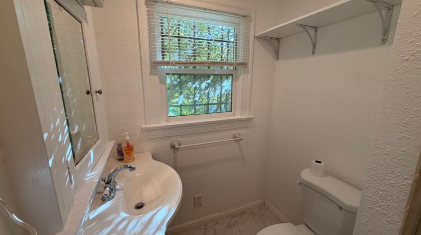 4914 10th Avenue - Los Angeles - California - 2 bed, 1 bath rental property