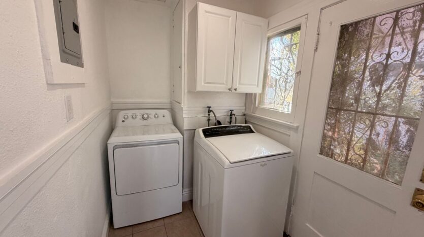 4914 10th Avenue - Los Angeles - California - 2 bed, 1 bath rental property