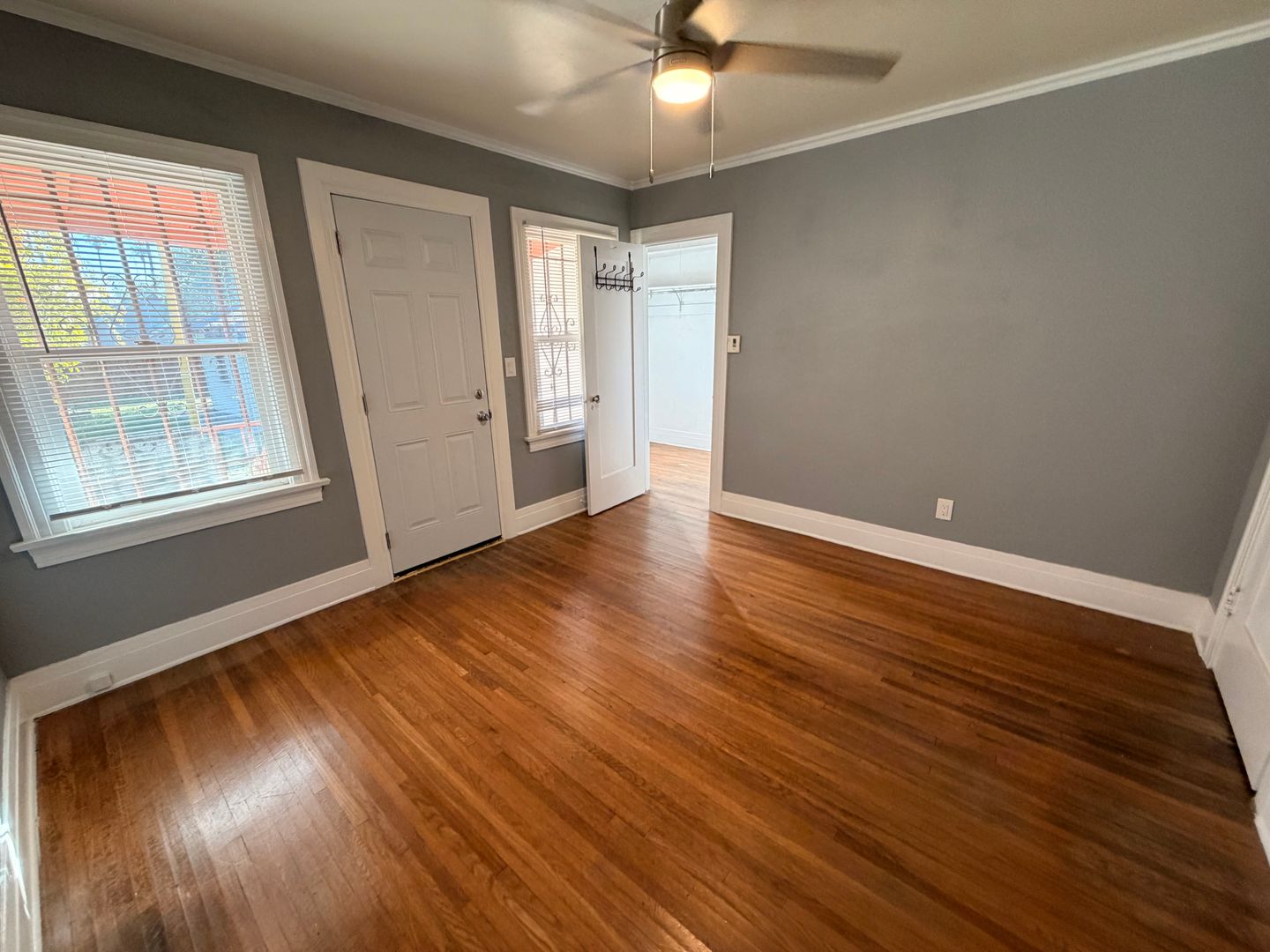 4914 10th Avenue - Los Angeles - California - 2 bed, 1 bath rental property