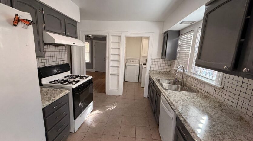 4914 10th Avenue - Los Angeles - California - 2 bed, 1 bath rental property