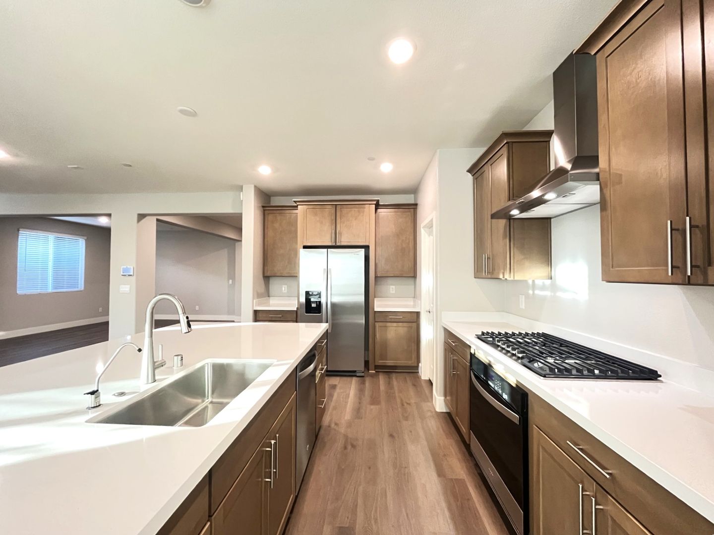 497 Chestnut Falcon ave - Henderson - Nevada - 4 bed, 3 bath rental property