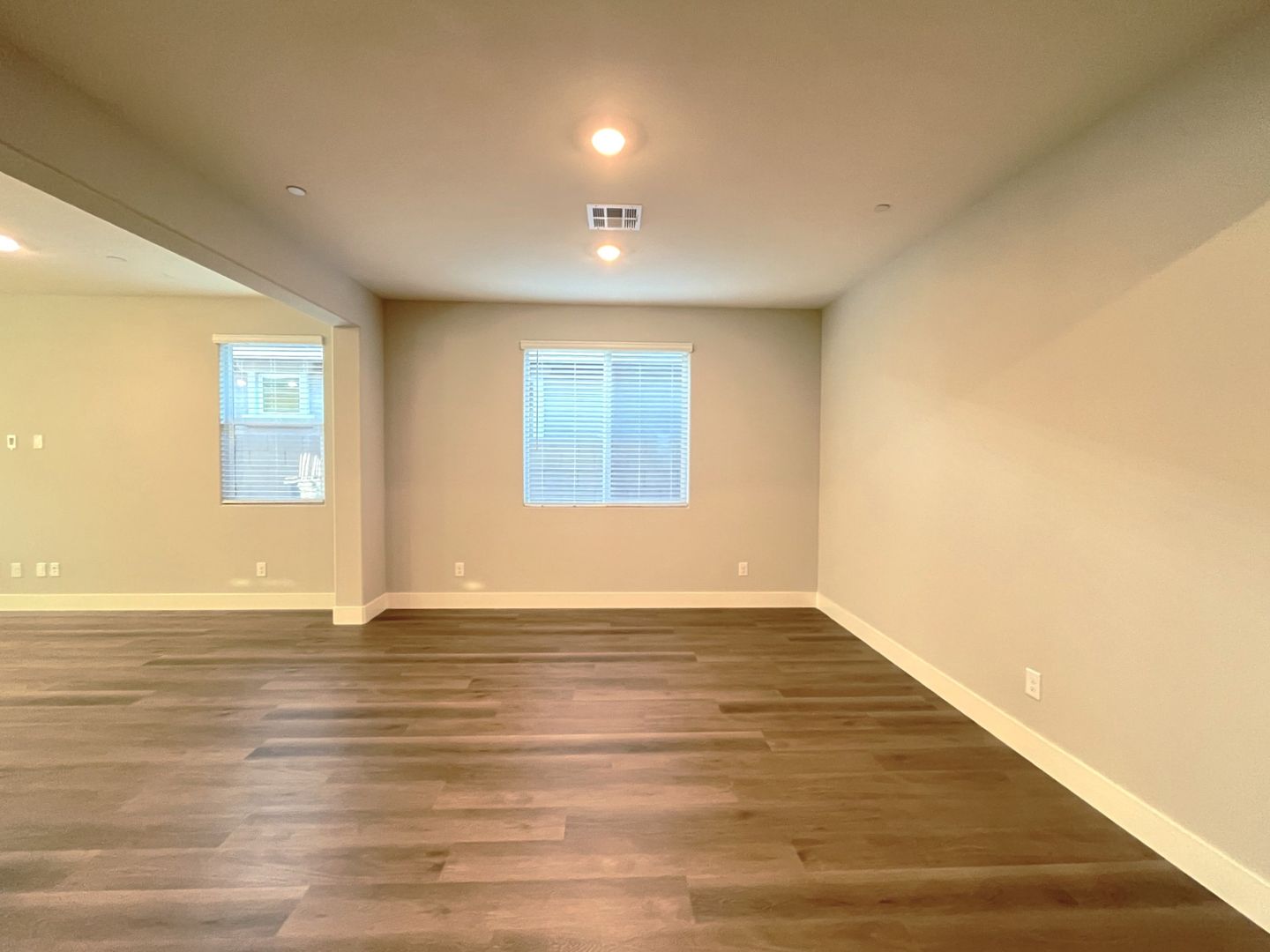 497 Chestnut Falcon ave - Henderson - Nevada - 4 bed, 3 bath rental property