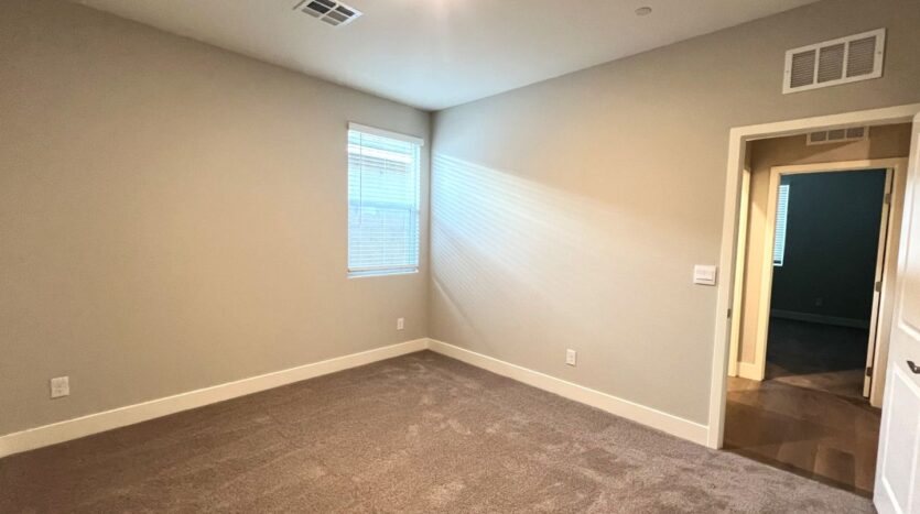 497 Chestnut Falcon ave - Henderson - Nevada - 4 bed, 3 bath rental property