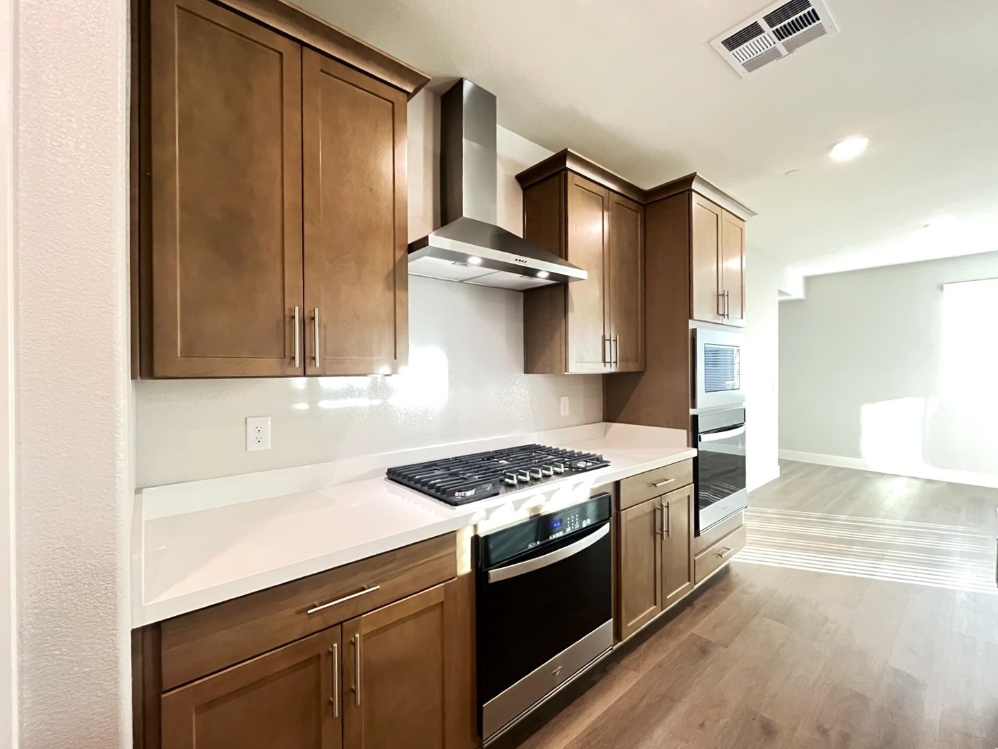 497 Chestnut Falcon ave - Henderson - Nevada - 4 bed, 3 bath rental property