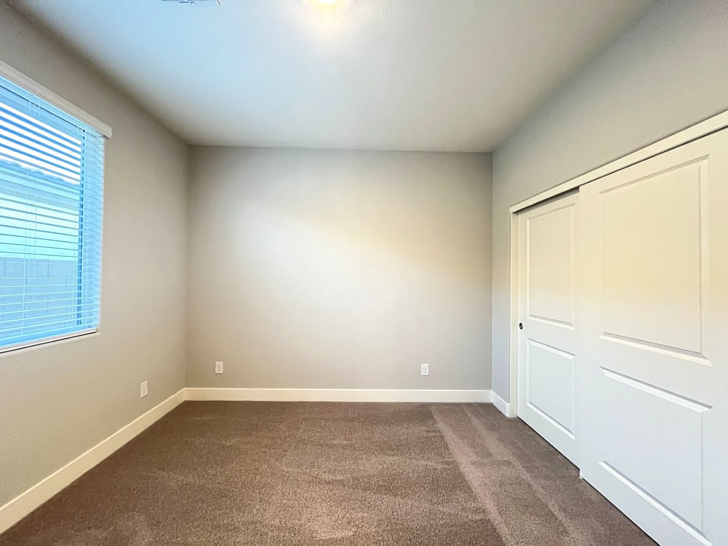 497 Chestnut Falcon ave - Henderson - Nevada - 4 bed, 3 bath rental property