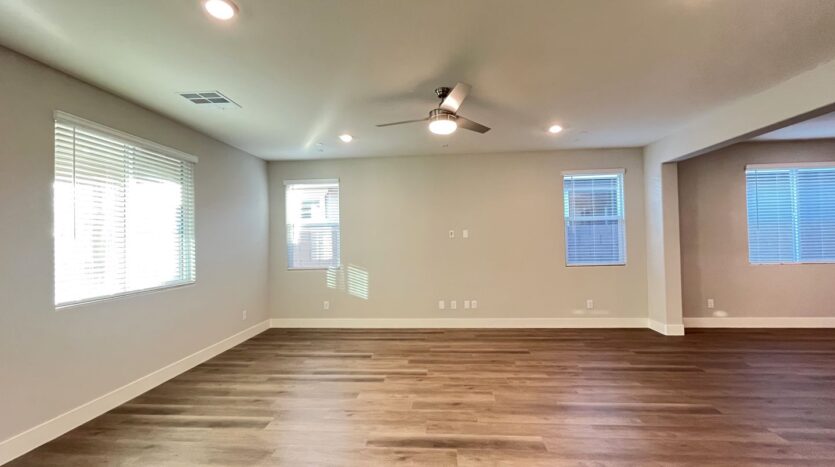 497 Chestnut Falcon ave - Henderson - Nevada - 4 bed, 3 bath rental property