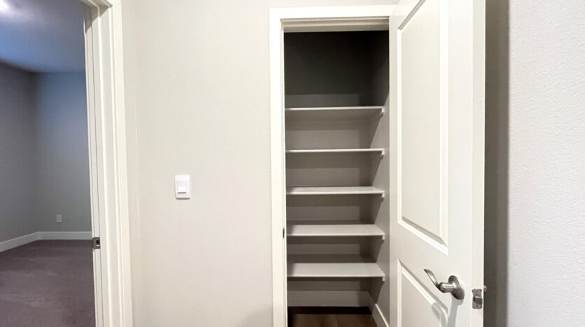 497 Chestnut Falcon ave - Henderson - Nevada - 4 bed, 3 bath rental property