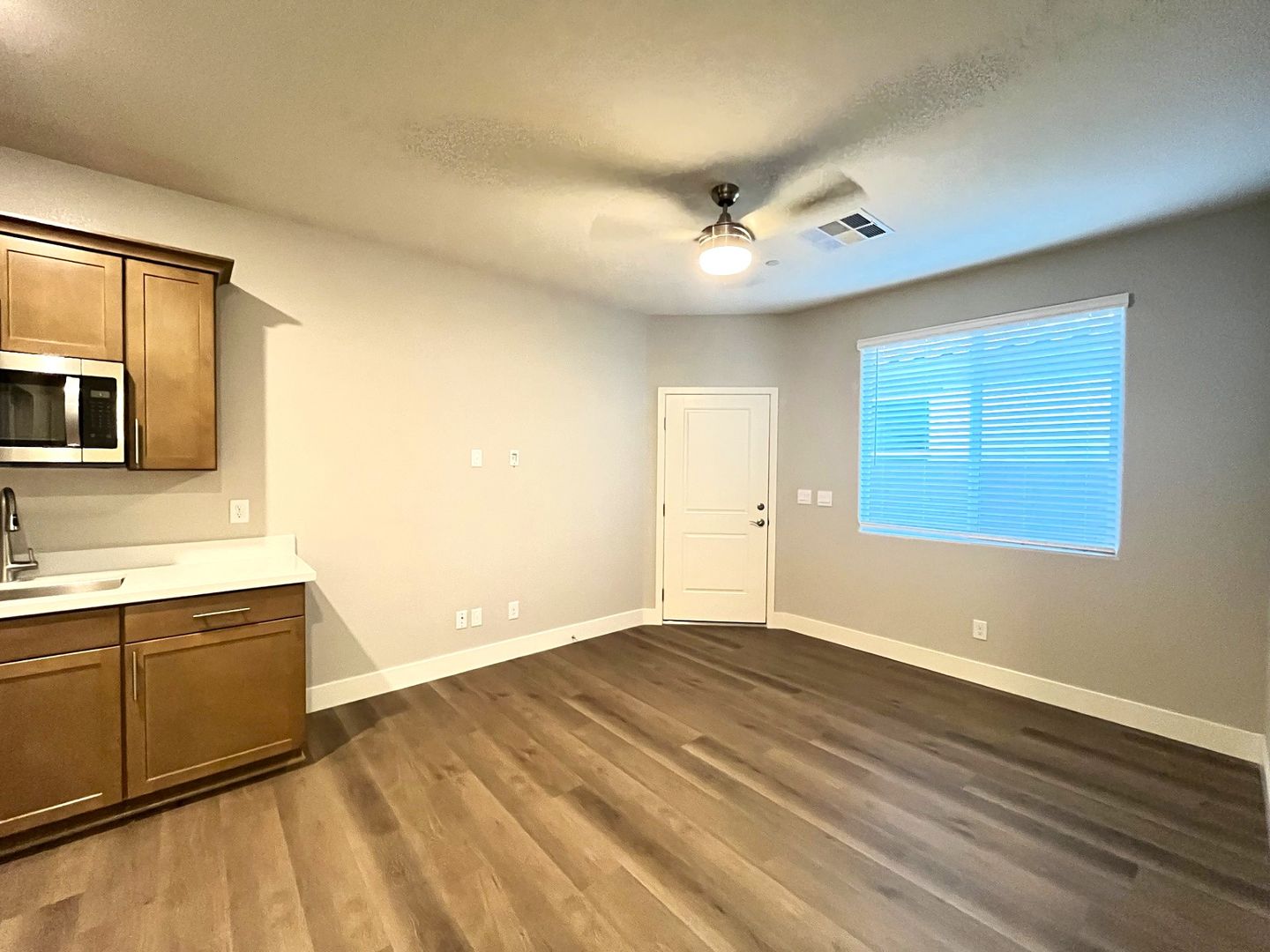 497 Chestnut Falcon ave - Henderson - Nevada - 4 bed, 3 bath rental property