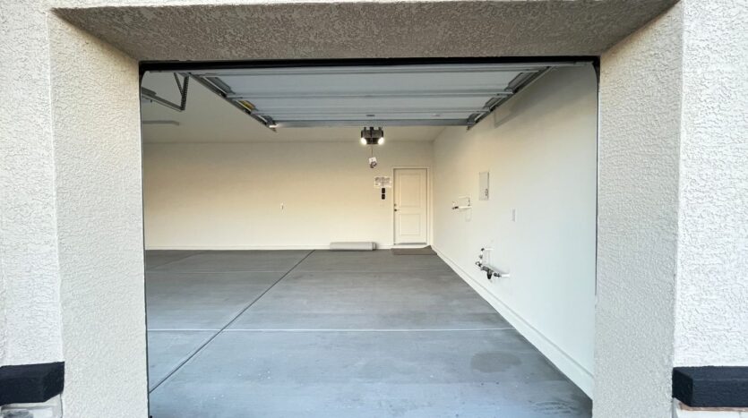 497 Chestnut Falcon ave - Henderson - Nevada - 4 bed, 3 bath rental property