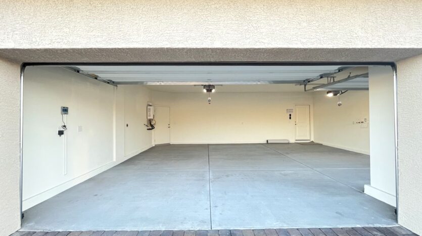 497 Chestnut Falcon ave - Henderson - Nevada - 4 bed, 3 bath rental property