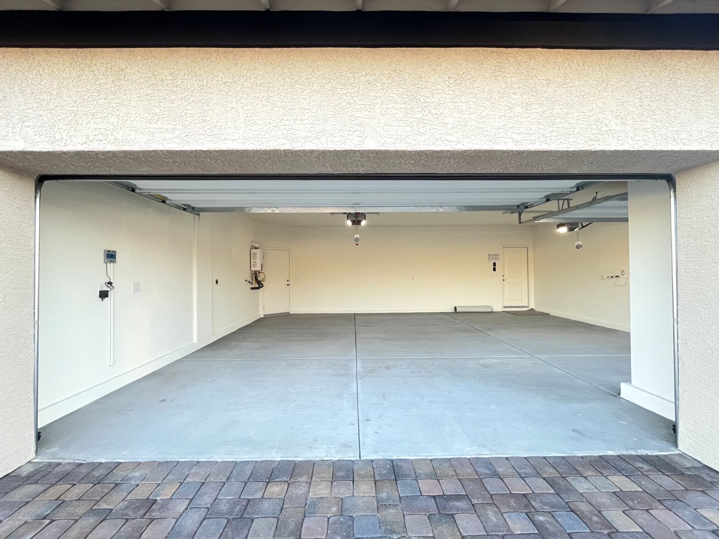 497 Chestnut Falcon ave - Henderson - Nevada - 4 bed, 3 bath rental property