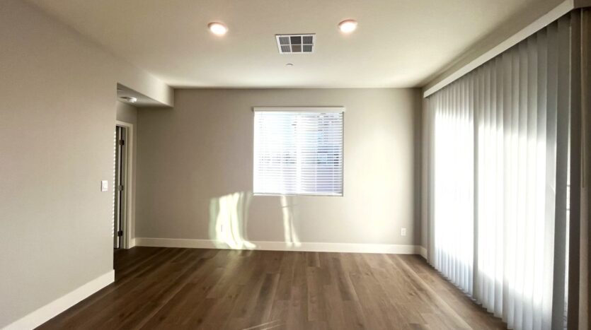 497 Chestnut Falcon ave - Henderson - Nevada - 4 bed, 3 bath rental property