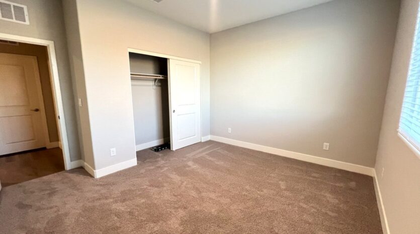 497 Chestnut Falcon ave - Henderson - Nevada - 4 bed, 3 bath rental property