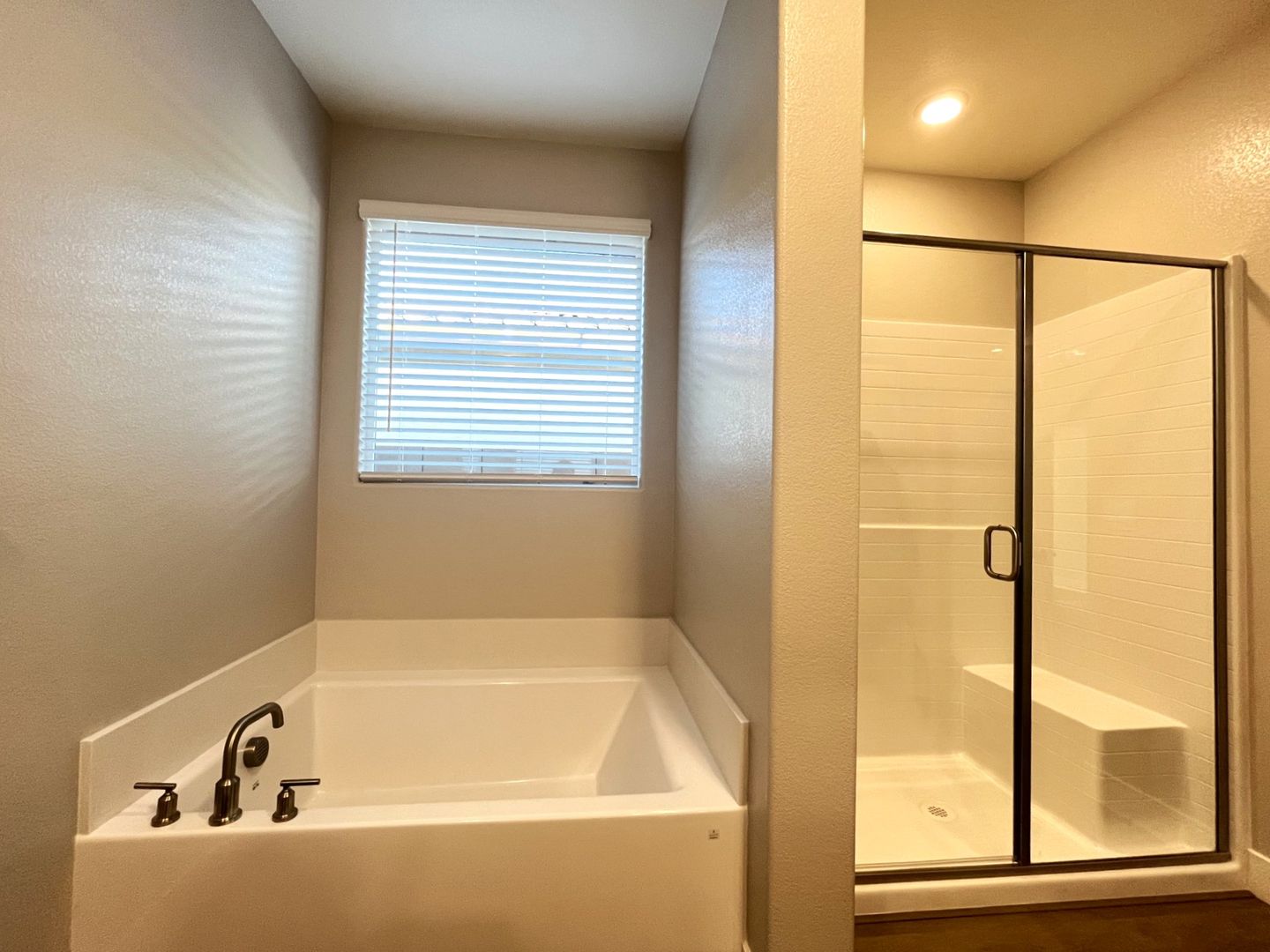 497 Chestnut Falcon ave - Henderson - Nevada - 4 bed, 3 bath rental property