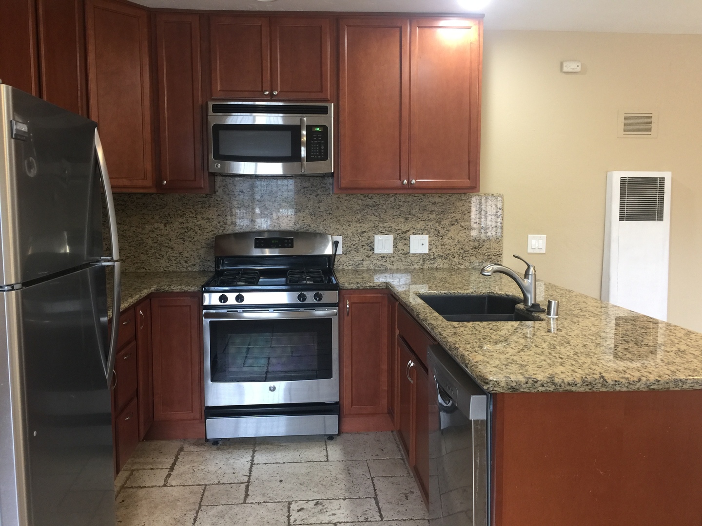 5065 W. Point Loma Blvd -G - San Diego - California - 1 bed, 1 bath rental property