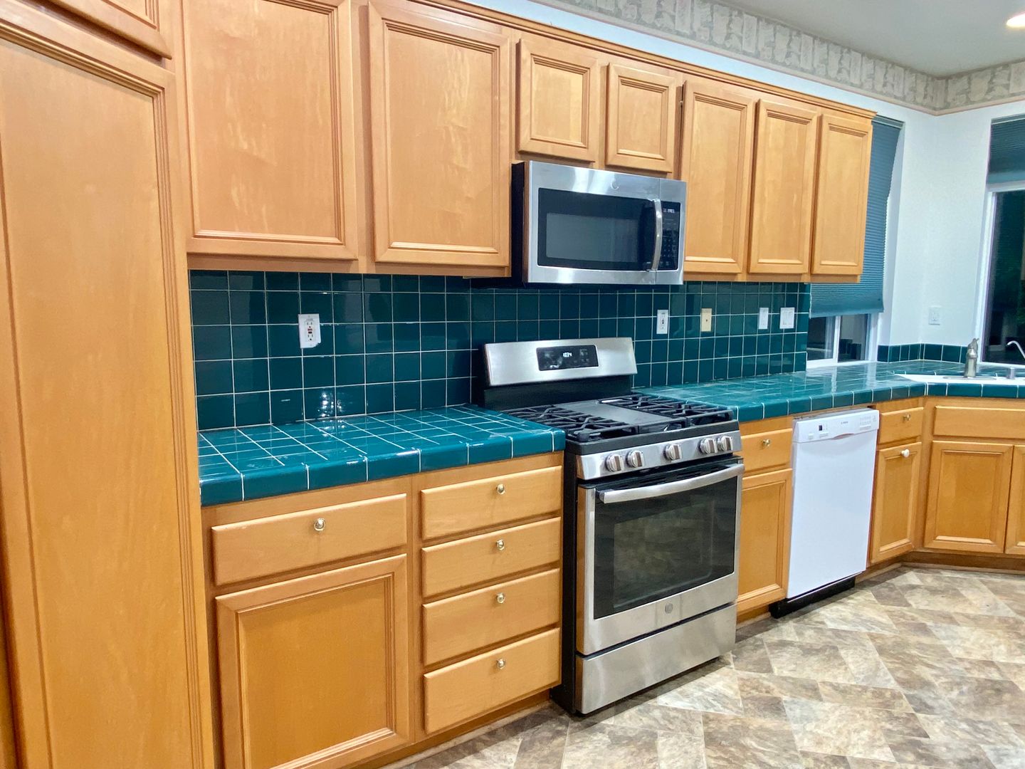 5364 Dresden Ct - Ventura - California - 3 bed, 2.5 bath rental property