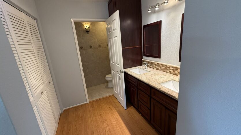 541 Burchett St - Glendale - California - 2 bed, 2.5 bath rental property