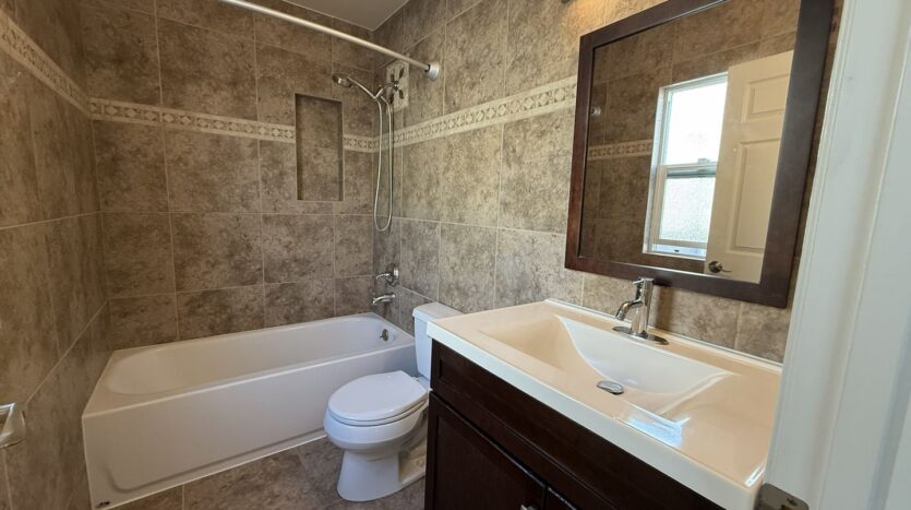 541 Burchett St - Glendale - California - 2 bed, 2.5 bath rental property