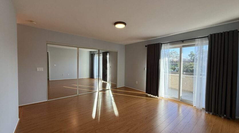 541 Burchett St - Glendale - California - 2 bed, 2.5 bath rental property