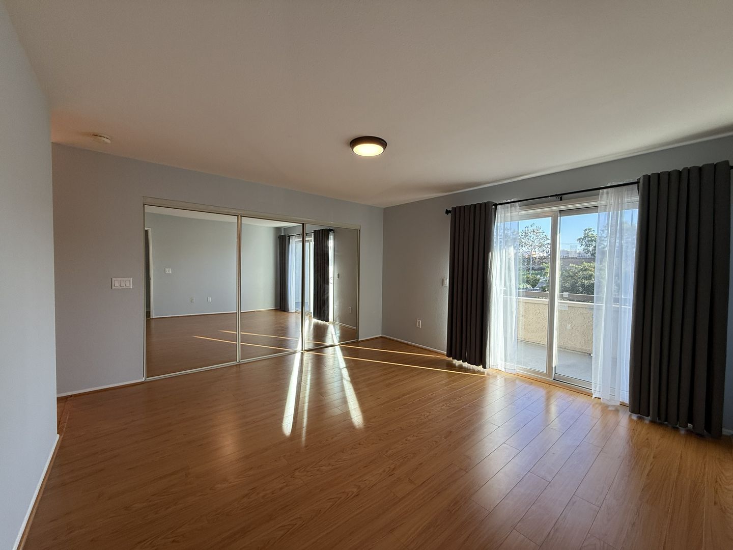 541 Burchett St - Glendale - California - 2 bed, 2.5 bath rental property