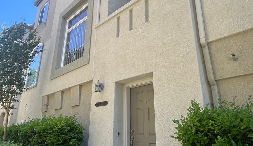 566 Almond Road - San Marcos - California - 2 bed, 3 bath rental property