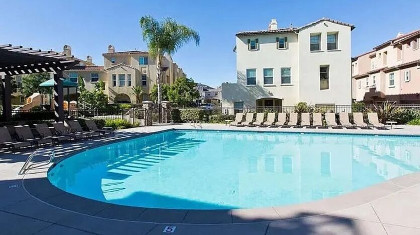 566 Almond Road - San Marcos - California - 2 bed, 3 bath rental property