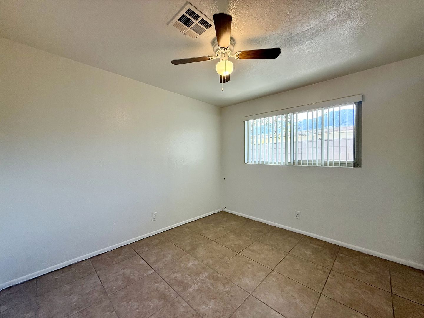 579 S Highland Drive - 04 - Palm Springs - California - 1 bed, 1 bath rental property