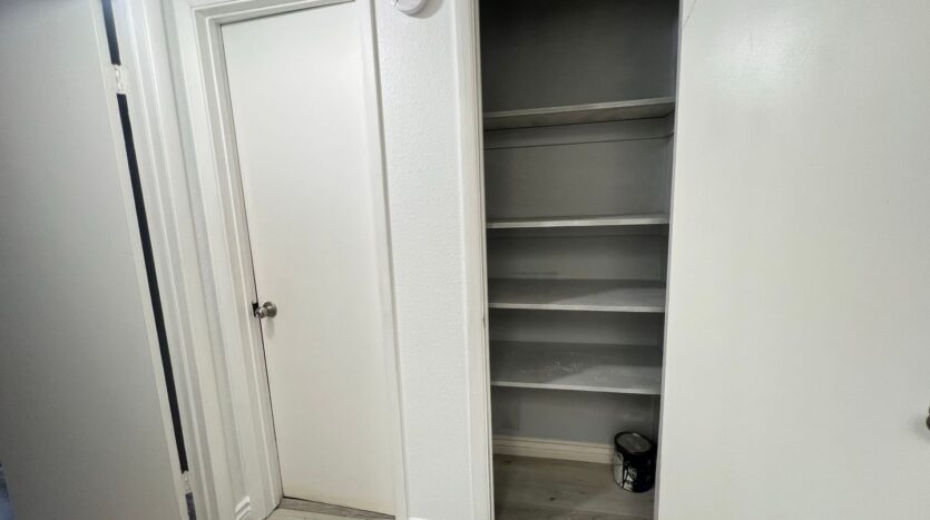 6020 Carmen Blvd - Las Vegas - Nevada - 1 bed, 1 bath rental property