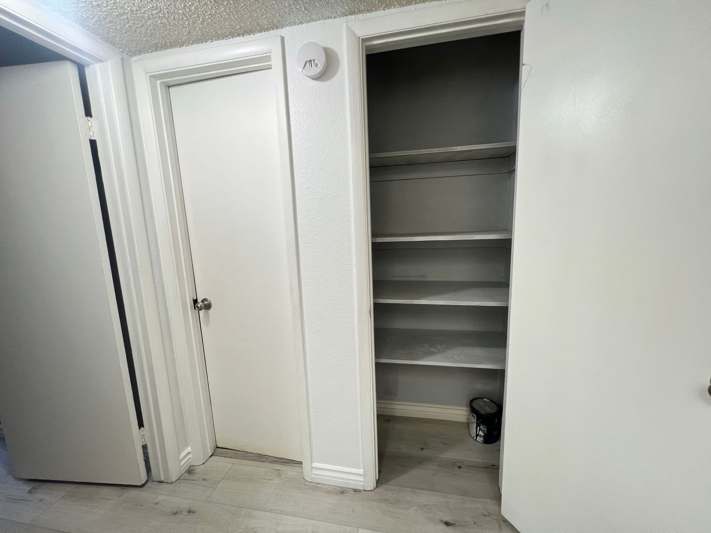 6020 Carmen Blvd - Las Vegas - Nevada - 1 bed, 1 bath rental property