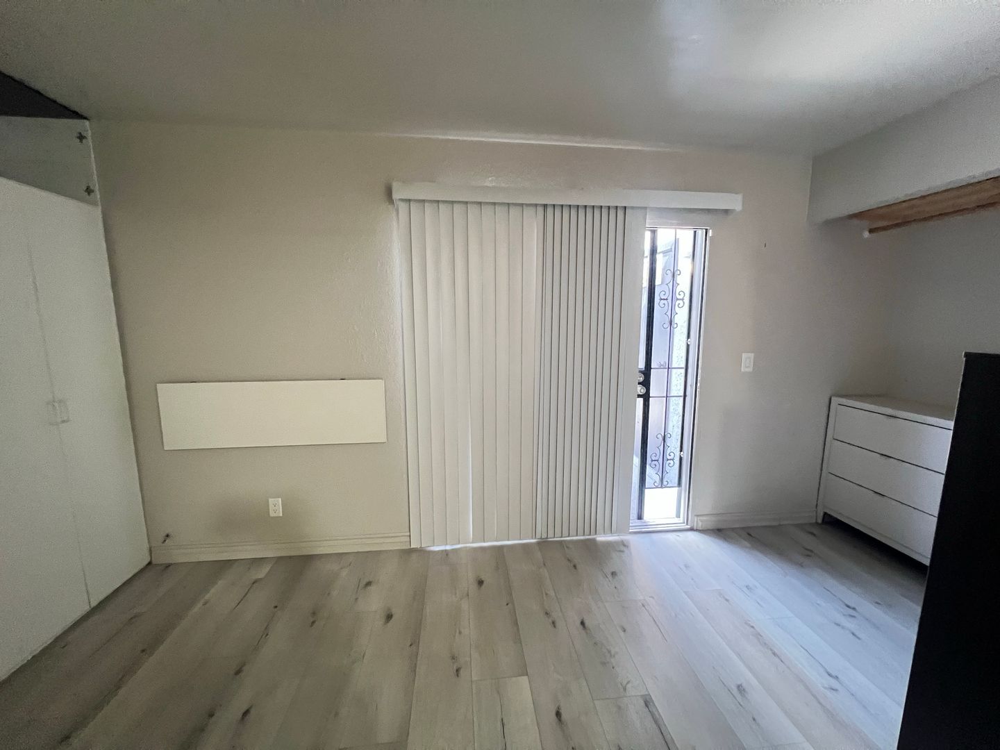6020 Carmen Blvd - Las Vegas - Nevada - 1 bed, 1 bath rental property