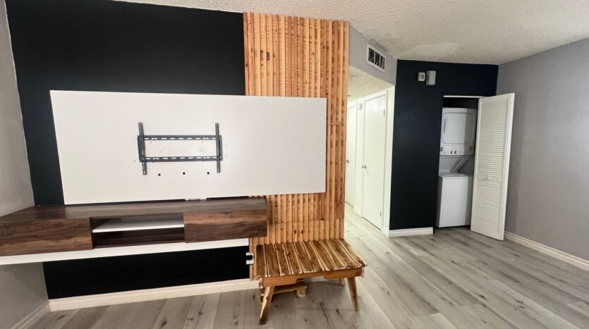 6020 Carmen Blvd - Las Vegas - Nevada - 1 bed, 1 bath rental property