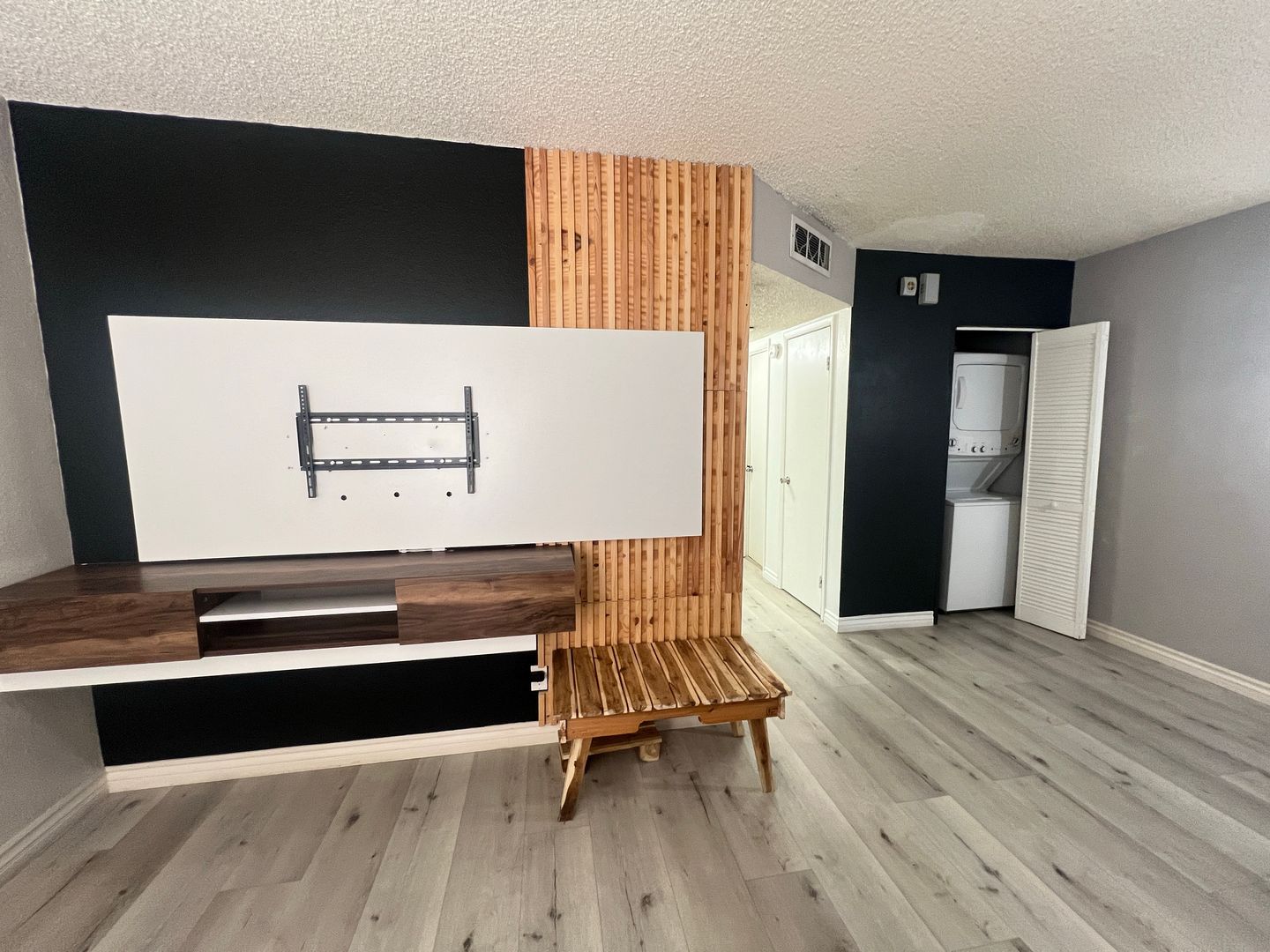 6020 Carmen Blvd - Las Vegas - Nevada - 1 bed, 1 bath rental property