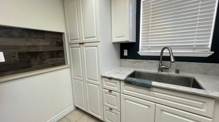 6020 Carmen Blvd - Las Vegas - Nevada - 1 bed, 1 bath rental property