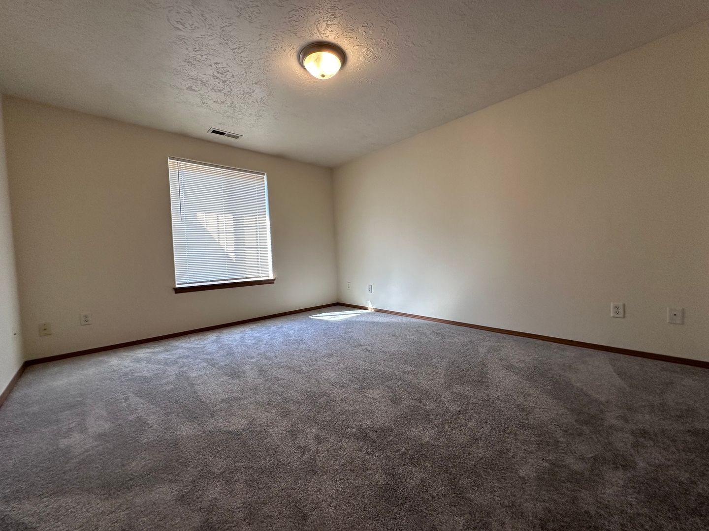 609 Lincoln Street - Fairview - Oregon - 3 bed, 2.5 bath rental property