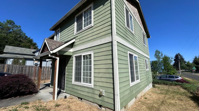 609 Lincoln Street - Fairview - Oregon - 3 bed, 2.5 bath rental property
