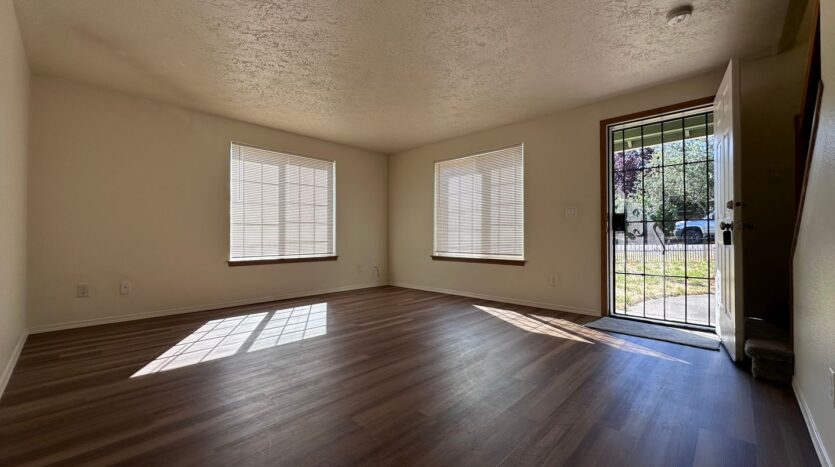 609 Lincoln Street - Fairview - Oregon - 3 bed, 2.5 bath rental property