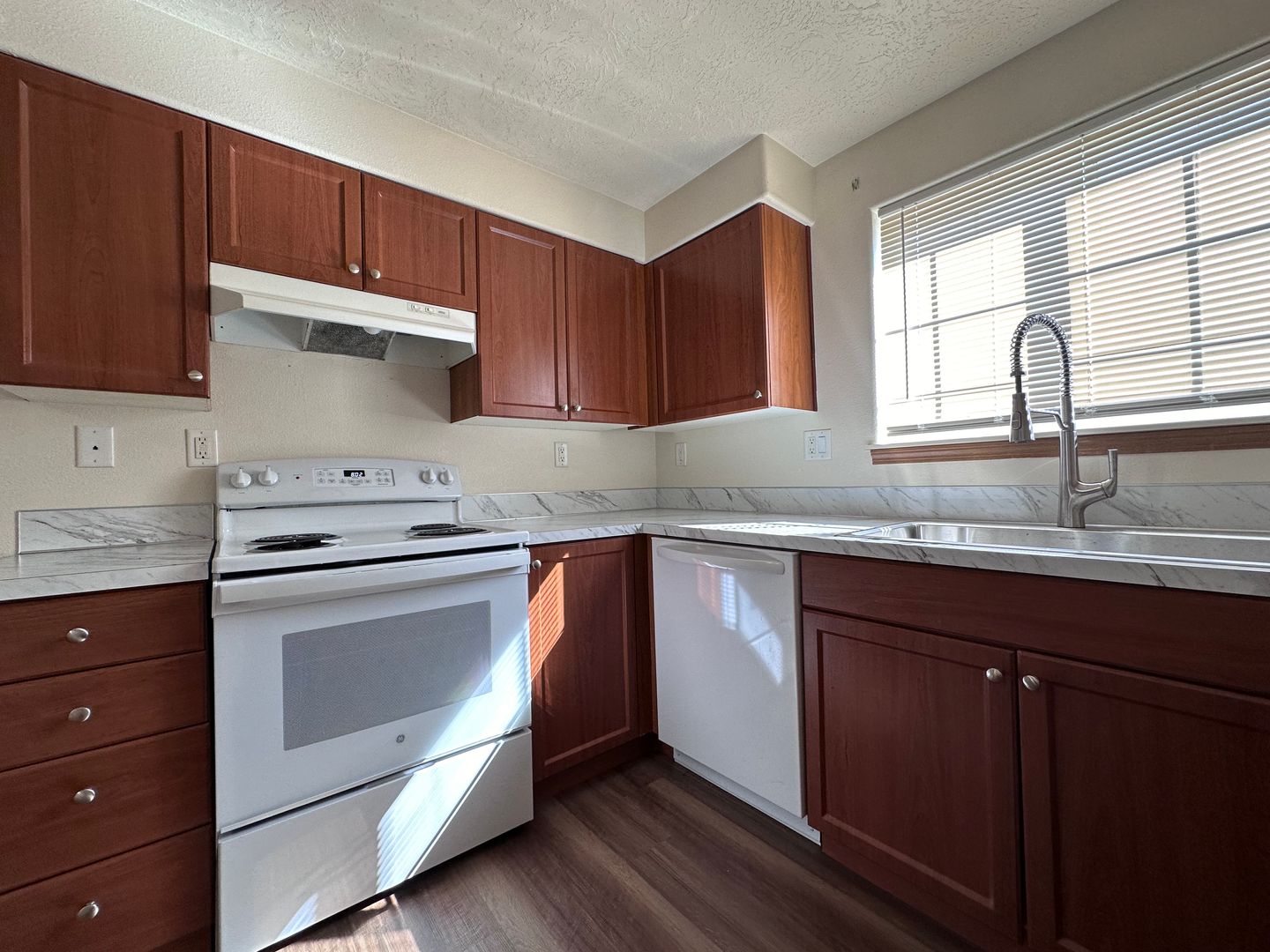 609 Lincoln Street - Fairview - Oregon - 3 bed, 2.5 bath rental property